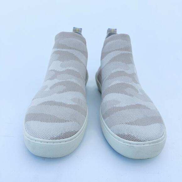 Rothy’s Women’s Camo Knit Chelsea Sneakers High Top 10 Camo Pull On Desert - Picture 2 of 9